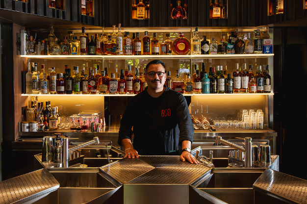 UN ESAGONO PER DOMARLI TUTTI: BOB THE OTHER SIDE E LA GEOMETRIA DEL BERE